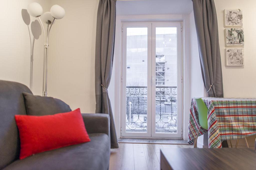 Apartamento Martires Da Patria Lisbon Exterior photo